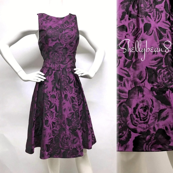 ❌❌SOLD❌❌ BETSEY JOHNSON Black Roses Dress 8 10 - Picture 2 of 8